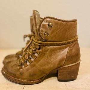 Freebird Booties - Devin